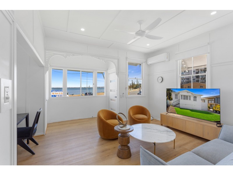 98 Hornibrook Esplanade, Clontarf QLD 4019