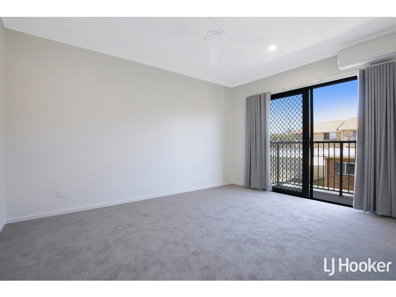 2/8 Meredith Street, Redcliffe QLD 4020