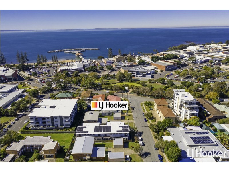 2/8 Meredith Street, Redcliffe QLD 4020