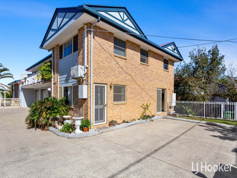 2/23-27 Bailey Street, Woody Point QLD 4019