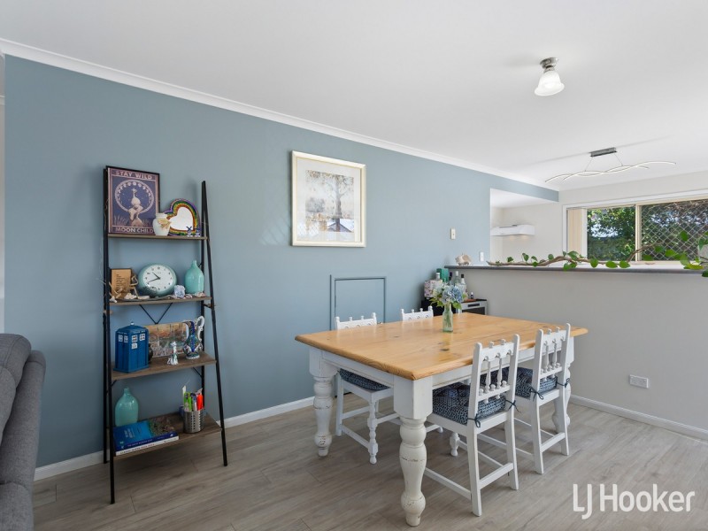 2/23-27 Bailey Street, Woody Point QLD 4019