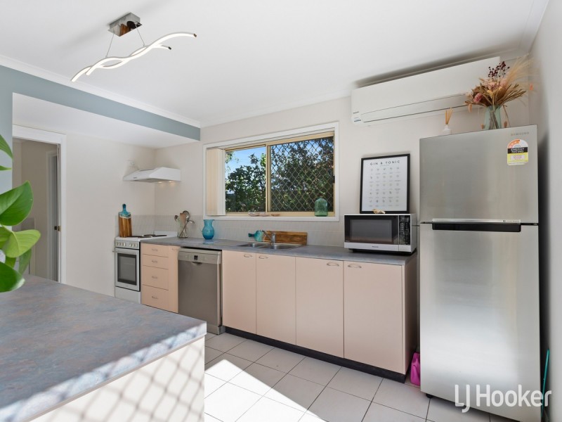 2/23-27 Bailey Street, Woody Point QLD 4019