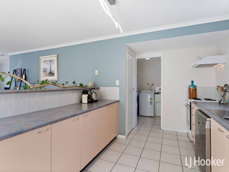 2/23-27 Bailey Street, Woody Point QLD 4019
