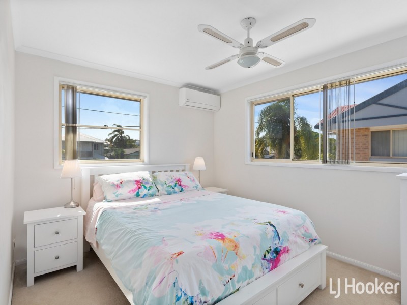 2/23-27 Bailey Street, Woody Point QLD 4019