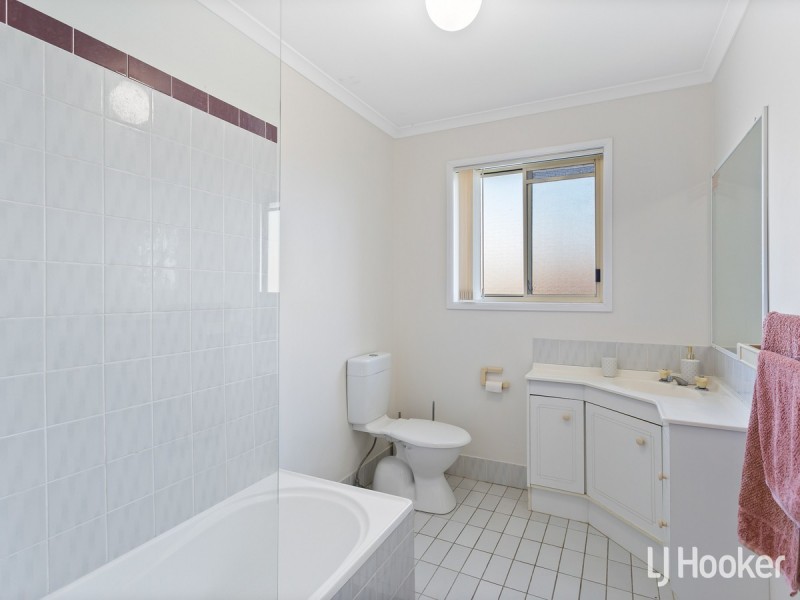 2/23-27 Bailey Street, Woody Point QLD 4019