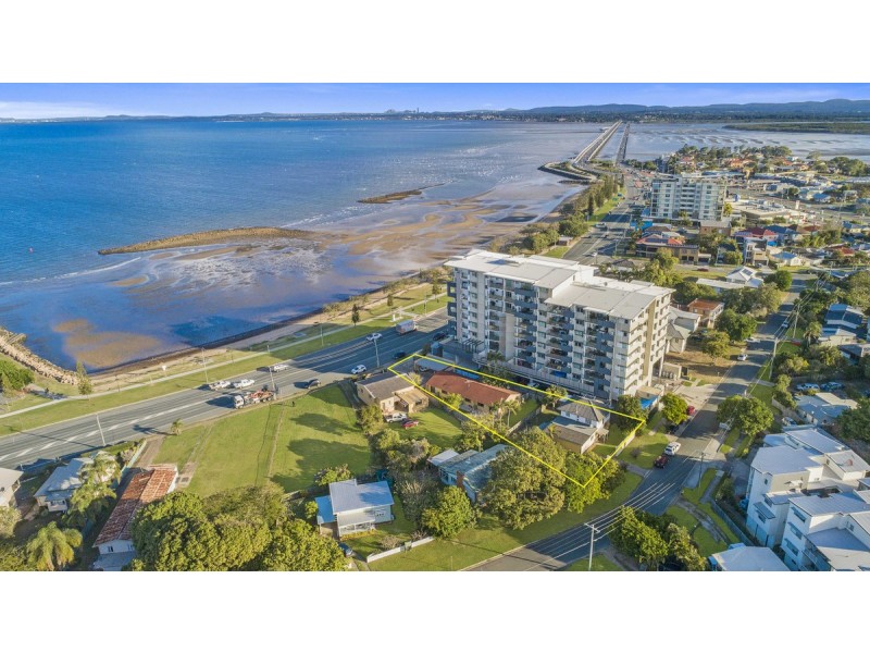 88 Hornibrook Esplanade, Clontarf QLD 4019