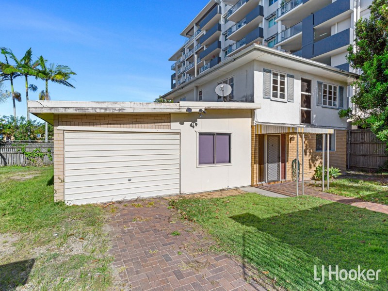 88 Hornibrook Esplanade, Clontarf QLD 4019