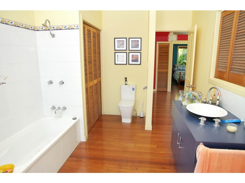 14 Pilot Street, Bulwer QLD 4025