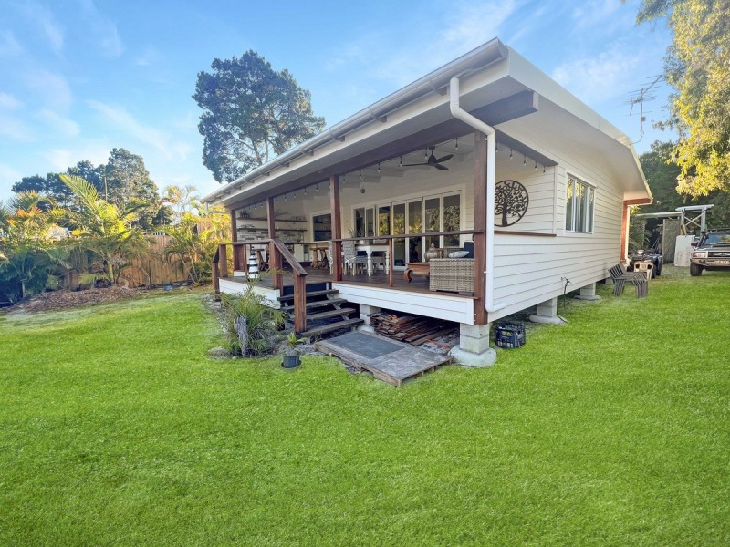 93 The Strand, Bulwer QLD 4025