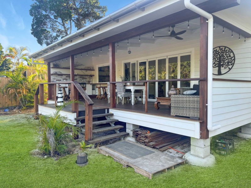 93 The Strand, Bulwer QLD 4025