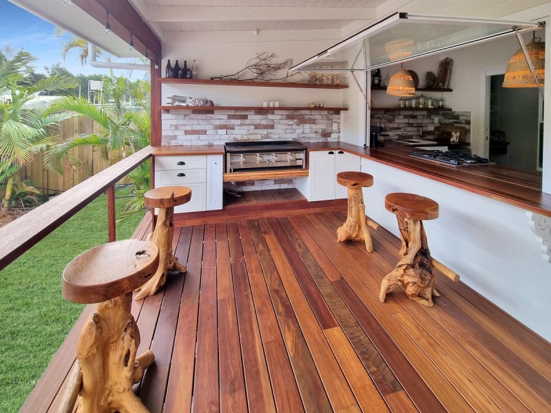 93 The Strand, Bulwer QLD 4025