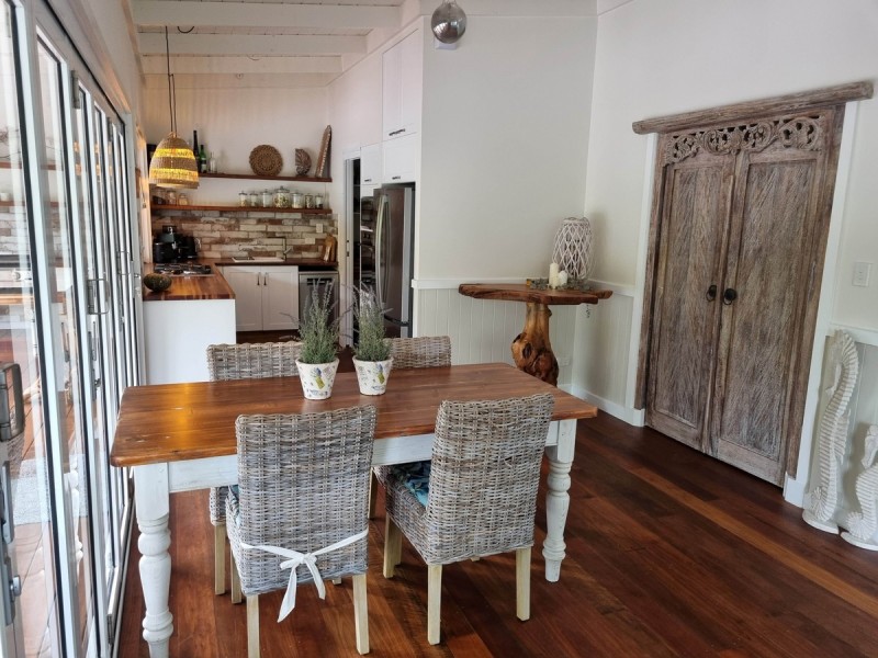 93 The Strand, Bulwer QLD 4025