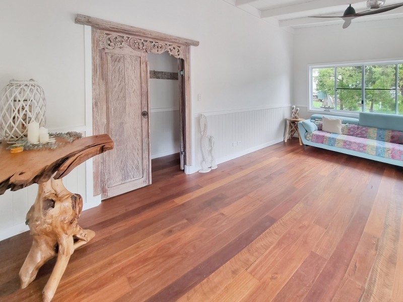 93 The Strand, Bulwer QLD 4025