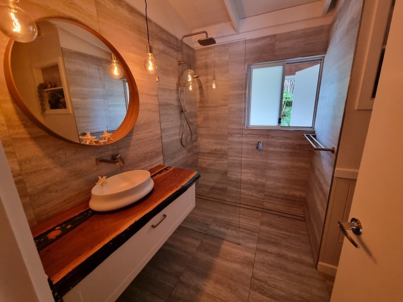 93 The Strand, Bulwer QLD 4025