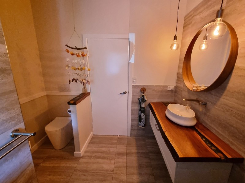 93 The Strand, Bulwer QLD 4025