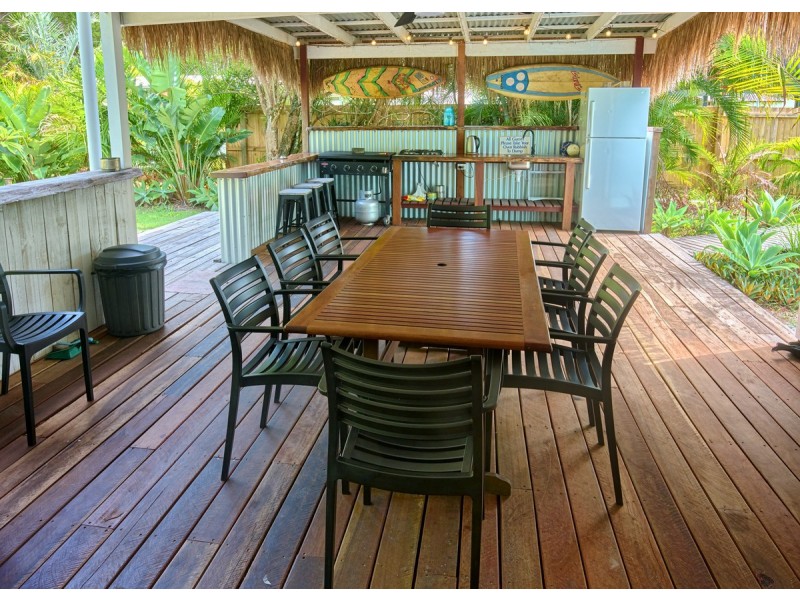 93 The Strand, Bulwer QLD 4025