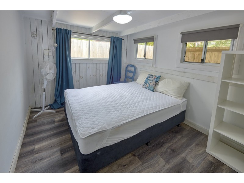 93 The Strand, Bulwer QLD 4025