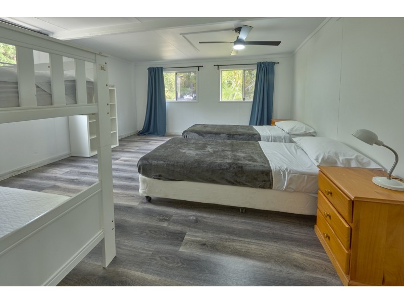 93 The Strand, Bulwer QLD 4025