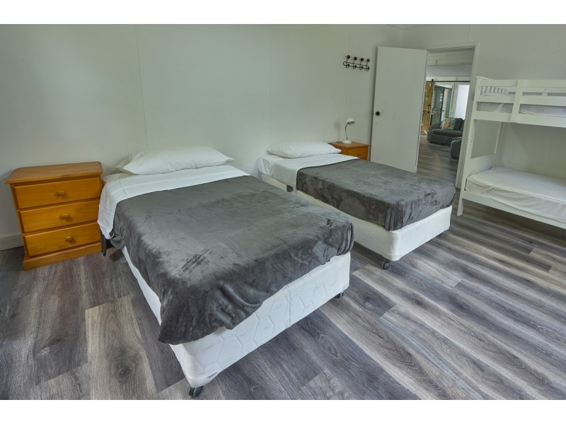 93 The Strand, Bulwer QLD 4025