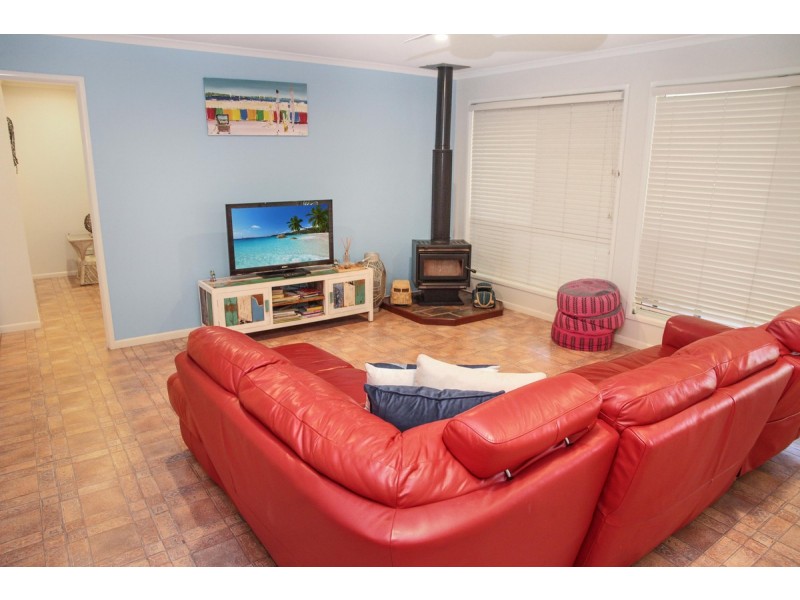 8 Owens Place, Bulwer QLD 4025