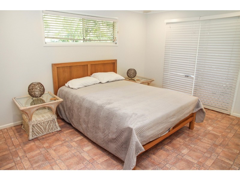 8 Owens Place, Bulwer QLD 4025