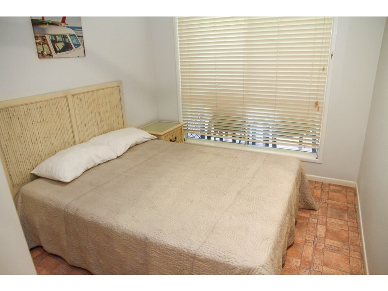 8 Owens Place, Bulwer QLD 4025