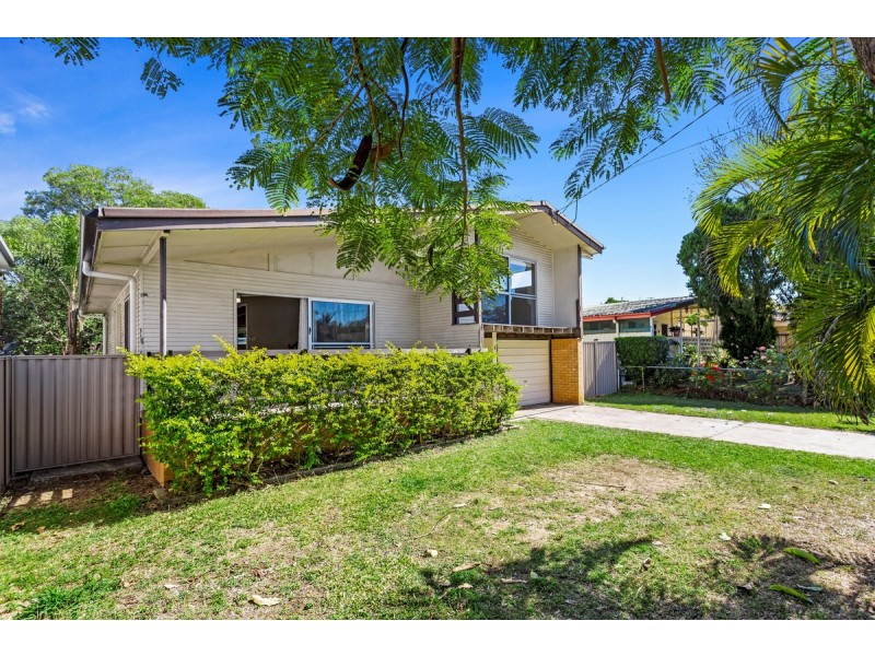 4 Mavor Street, Clontarf QLD 4019