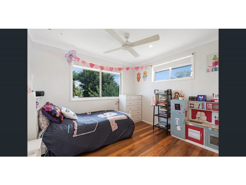 18 Dale Street, Clontarf QLD 4019