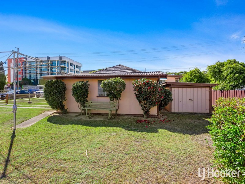 101 Anzac Avenue, Redcliffe QLD 4020