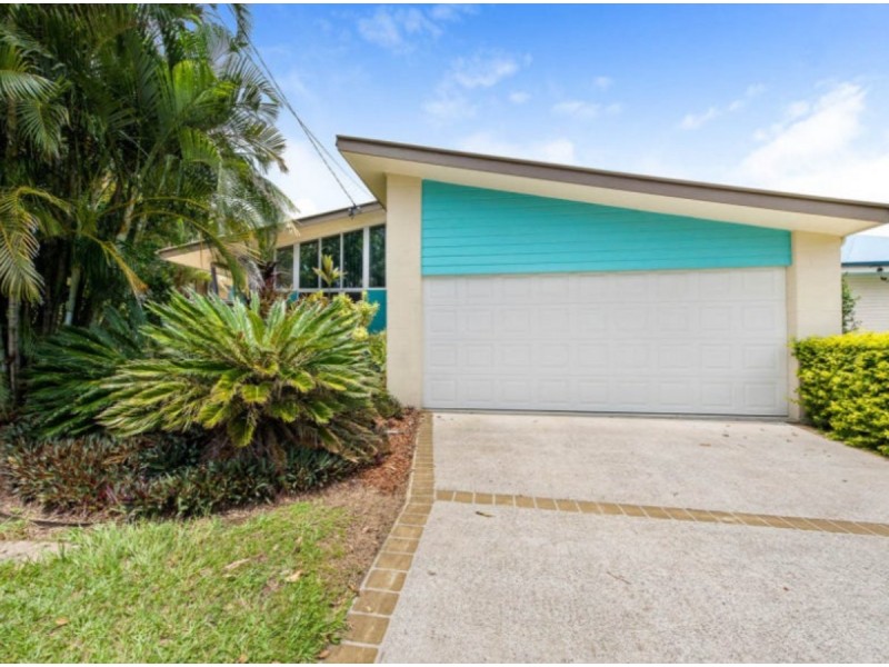 37 King Street, Woody Point QLD 4019