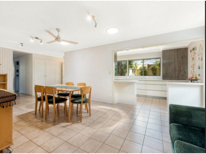 37 King Street, Woody Point QLD 4019