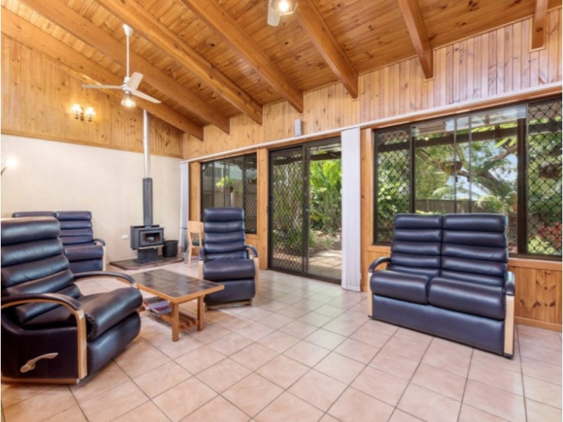 37 King Street, Woody Point QLD 4019