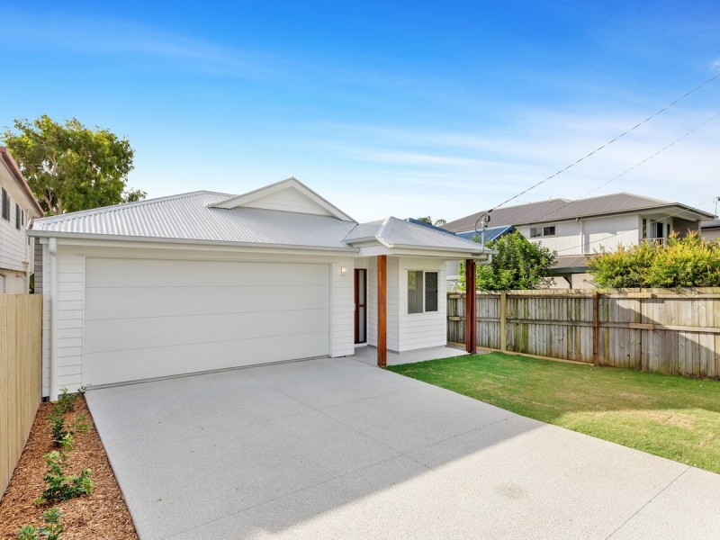 135 Scarborough Road, Redcliffe QLD 4020