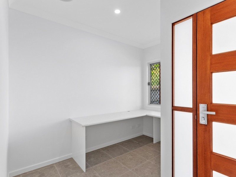 135 Scarborough Road, Redcliffe QLD 4020