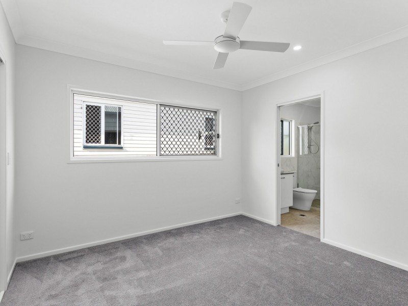 135 Scarborough Road, Redcliffe QLD 4020