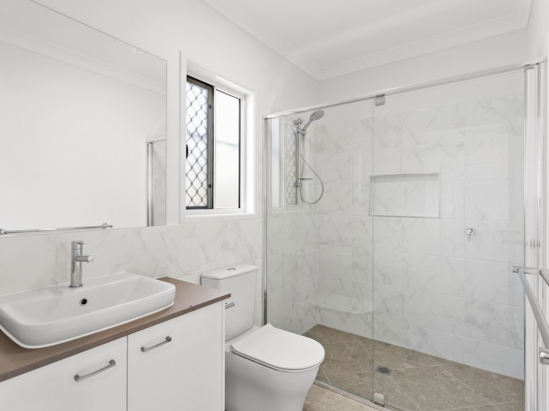 135 Scarborough Road, Redcliffe QLD 4020