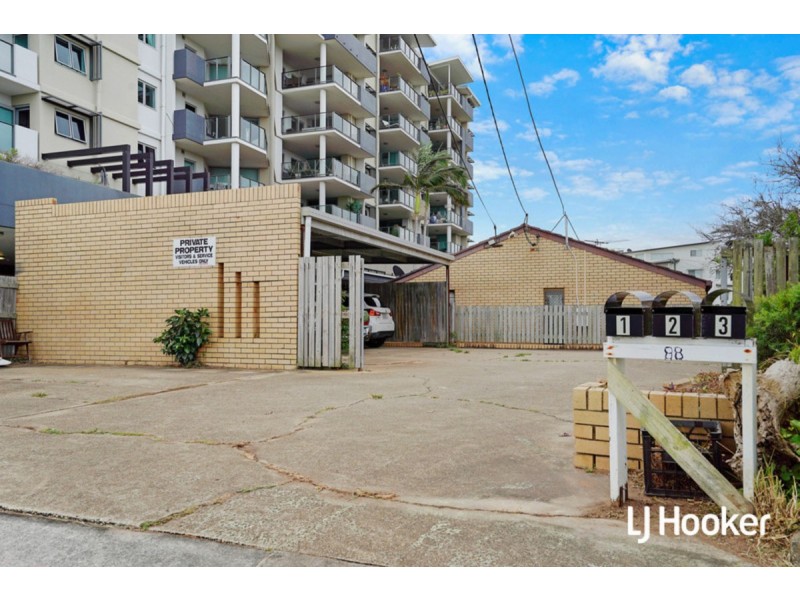 3/88 Hornibrook Esplanade, Clontarf QLD 4019