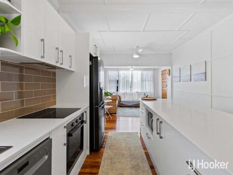 18 Bell Street, Woody Point QLD 4019