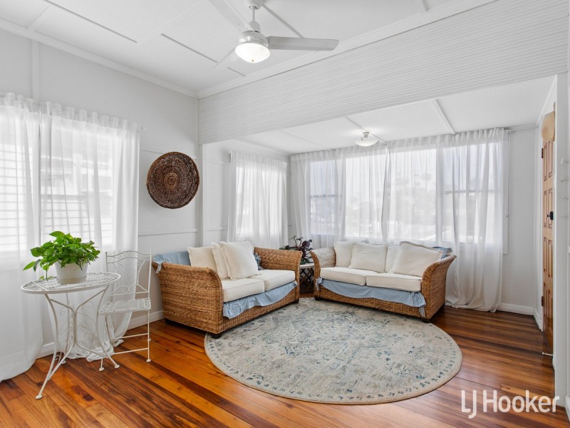 18 Bell Street, Woody Point QLD 4019