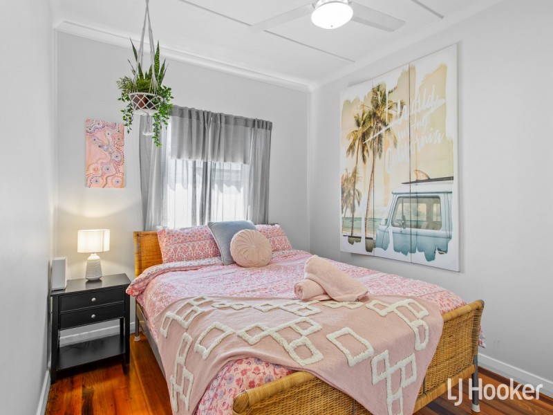18 Bell Street, Woody Point QLD 4019