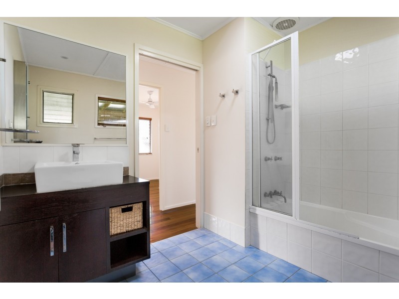 59 Lucas Street, Scarborough QLD 4020