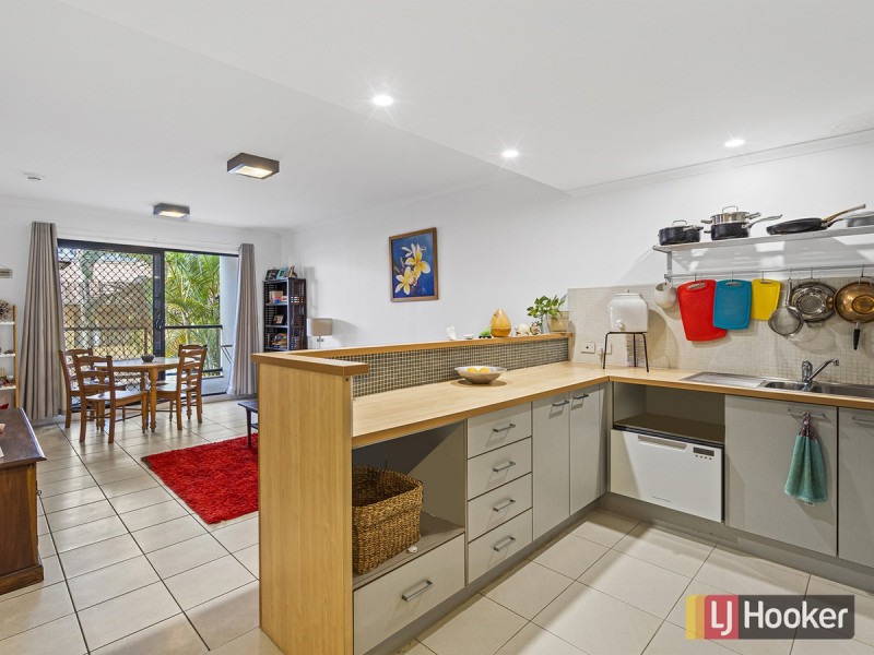 10/82-86 Mein Street, Scarborough QLD 4020