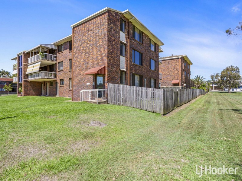 2/2a View Street, Woody Point QLD 4019
