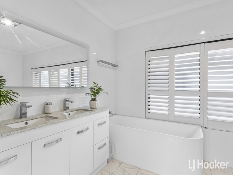 1 Roland Street, Clontarf QLD 4019