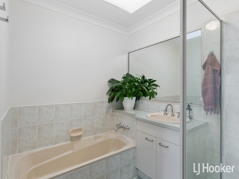4/15 McNaughton Street, Redcliffe QLD 4020