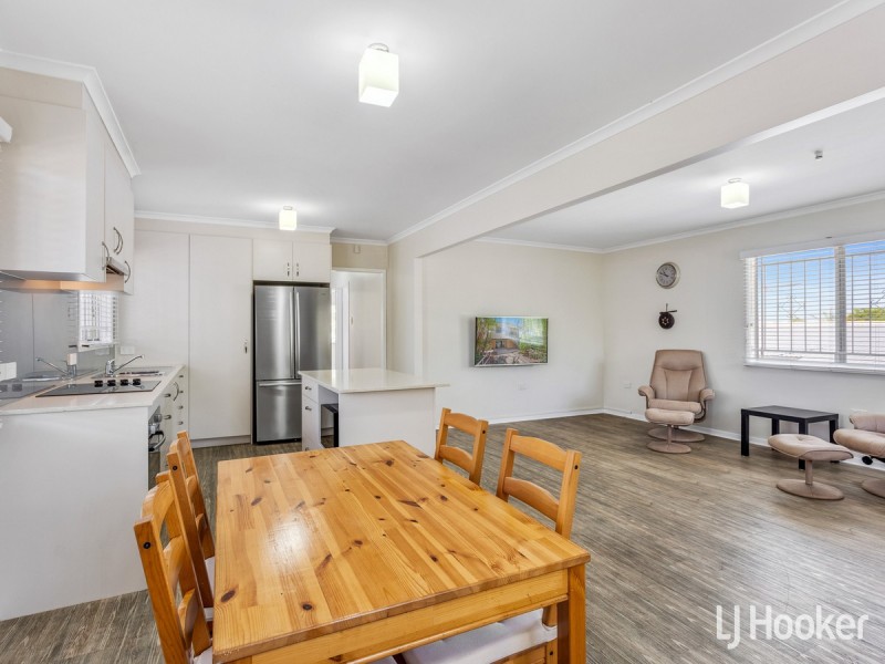 28 Livermore Street, Redcliffe QLD 4020