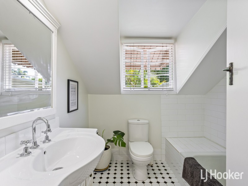 337 Scarborough Road, Scarborough QLD 4020