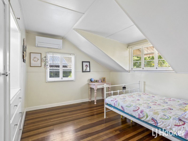 337 Scarborough Road, Scarborough QLD 4020