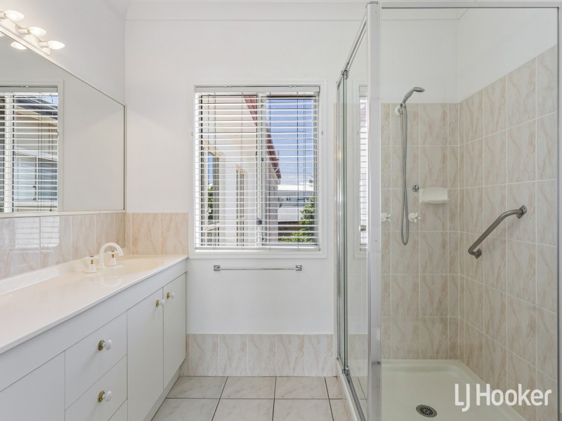 162 Hornibrook Esplanade, Clontarf QLD 4019