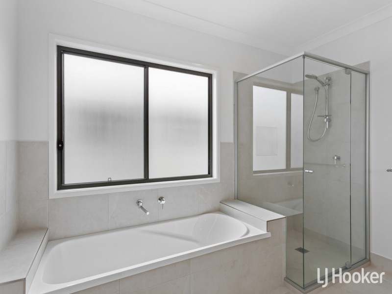 14 Robert Street, Clontarf QLD 4019